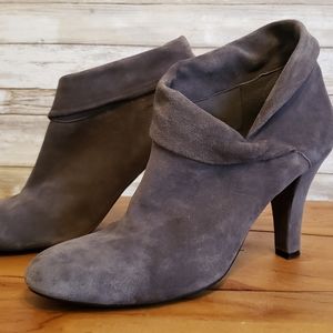 Enzo Angiolini gray heeled ankle booties Sz 10
